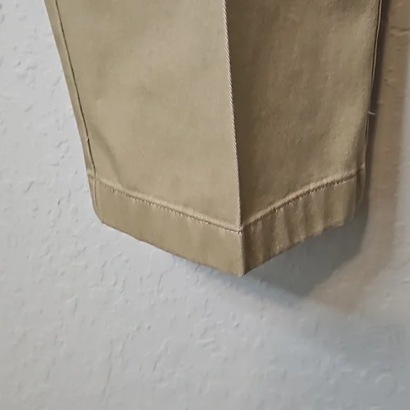 LL Bean Classic Fit Chinos size 42x32 - Picture 4 of 9
